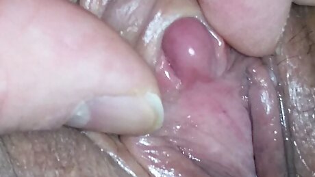 Fingering horny MILF cunt 1