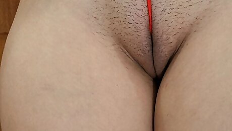 Hot Girl Showing Her Cameltoe