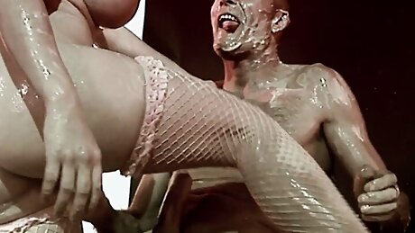 Aesthetic Blonde Savannah Gold Gets Screwed in All Positions