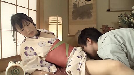 A Lady in Yukata: The Season of Eros