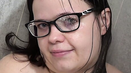 Tiny stepsister gets fucked bareback!