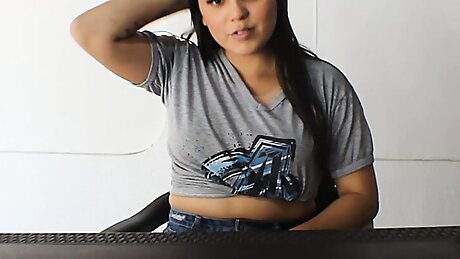 Fuck My Boyfriend's Wife's Big Pussy