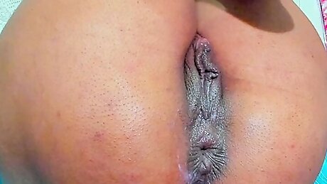 Love Makes My Ass Crazy