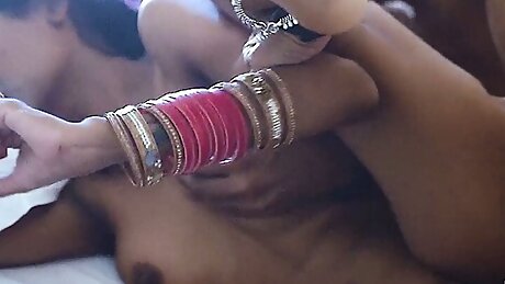 Threesome With Desi Chor And Multiple Cumshots (Hindi Audio)