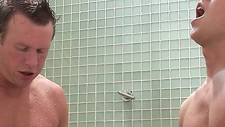 Adrianna Nicole has a hot threesome with double penetration