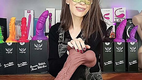 Unboxing - 8 Fantasy Dildo from Wildolo