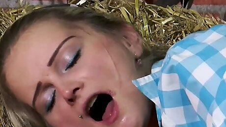 Mia Bitch &ndash; Perverse - Episode 2