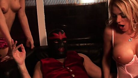 Nice party that provided a golden opportunity for a captivating group sex