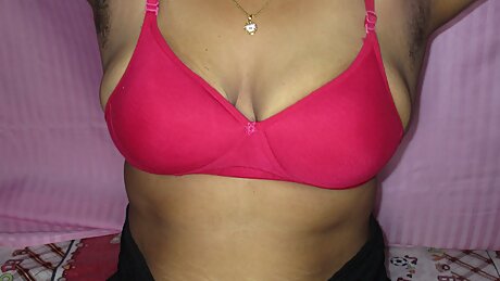 Bengali Housewife Mona Exposes Her Milky Boobs