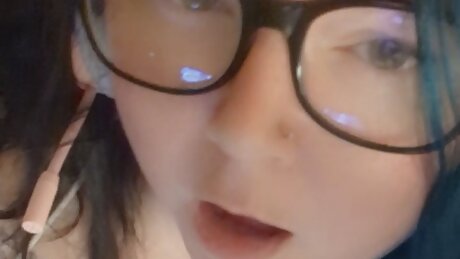 Short clip of what I do between apex games