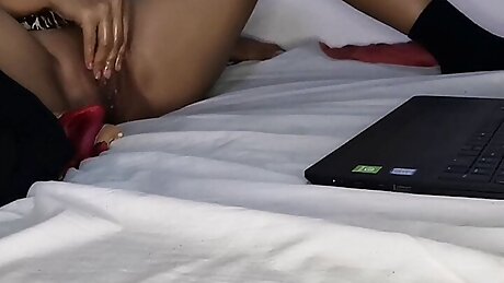 Msmollyc &ndash; Our Goal Is To Make Her Cum What We Did Is Blowjob, Handjob And Hardcore Sex