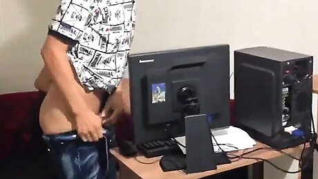 I make my secretary suck for being late