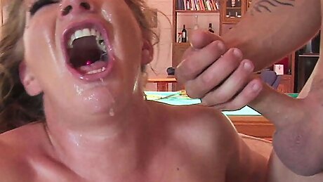 sie erklaert ihrem mann weso sie so hat von den fensterputzern gefickt wurde