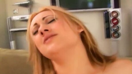 Lesbian Kingdom - Scene #03