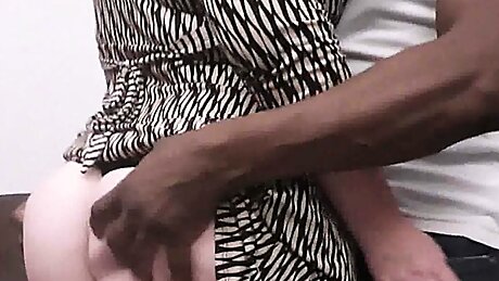 Black guy licking her fat pussy before big dick riding