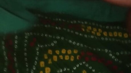 Desi Bhabi ki hardcore chudai nightchudati hui bhabi  desi Bhabi ki jabarjaust chudai night me mast chusti hui