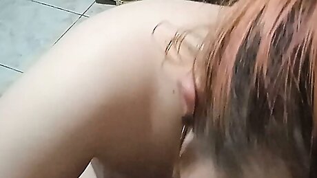 Large rod gets sucked on by a hottie