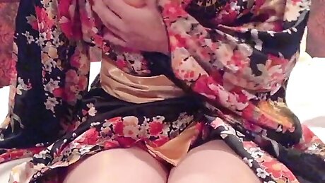 A Handsome Gift For Those Who Are In My Fan Club. Momoka