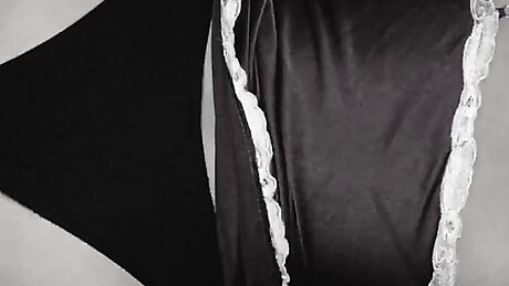 My wife shaking her ass