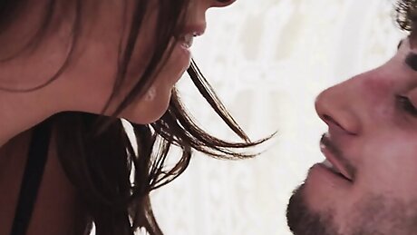 Horny Cock Loving MILF Carollina Cherry