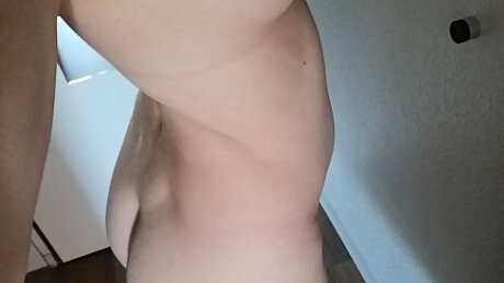 Real Homemade Mobile Video - Sexy Hot Amateur With Great Tits Gets Big Nipples pumped till milk is dropping out