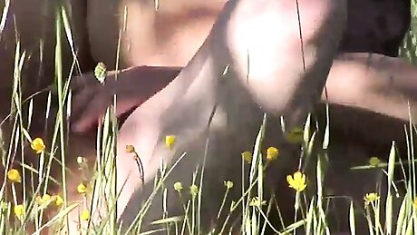 Roberta Farnese fucked in the workshop - Episode 2