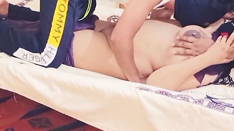 Devar or bhabhi ko sex krte bhayia ne dekh lia uff