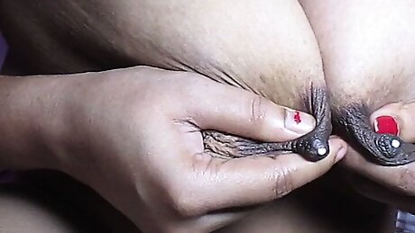 Bengali Housewife Mona Showing Her Milky Boobs, Juicy Pussy And Huge Ass